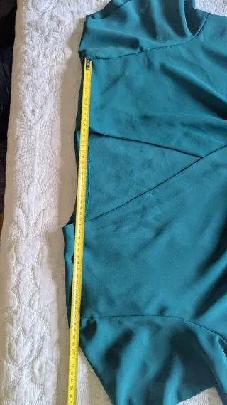 Vestido fiesta crepé hojas pedrería