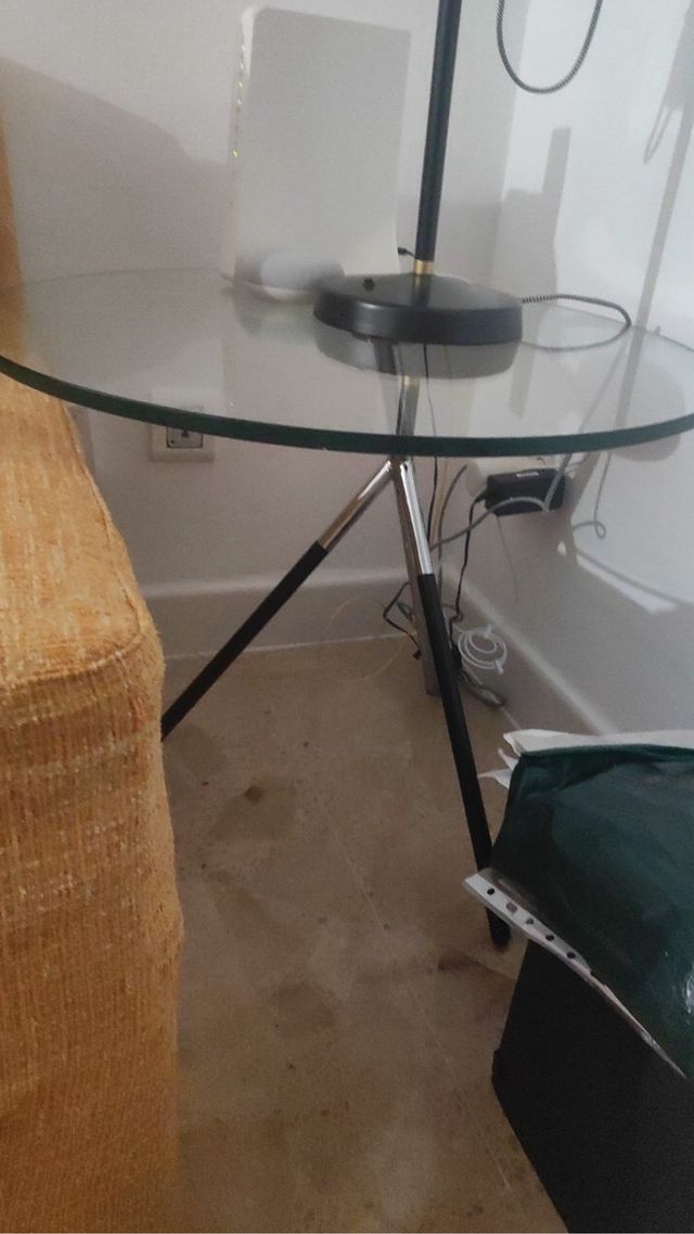 Mesa redonda cristal y metal