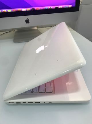 Apple  MACBOOK 13 “Unibody”/ Gráfica Nvidia 256 M