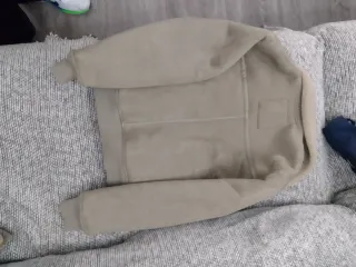 Chaqueta ante y borreguito beige