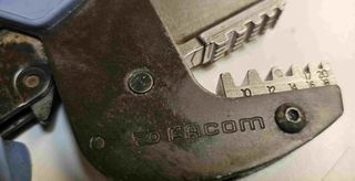 FACOM 985895 ALICATES PARA PRENSAR PUNTERAS