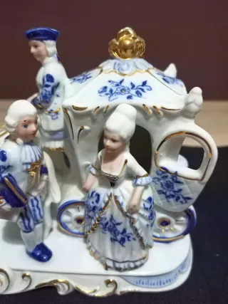Figura Carruaje Victoriano de Porcelana EIHO