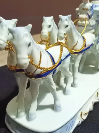 Figura Carruaje Victoriano de Porcelana EIHO