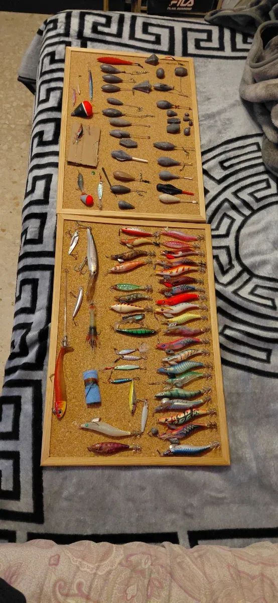 Lote de pesca: señuelos y plomos  caña carrete tod
