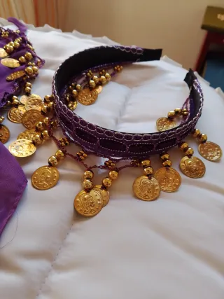 Traje Danza Oriental Morado y Dorado