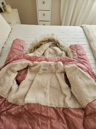 Plumífero rosa con capucha Talla M