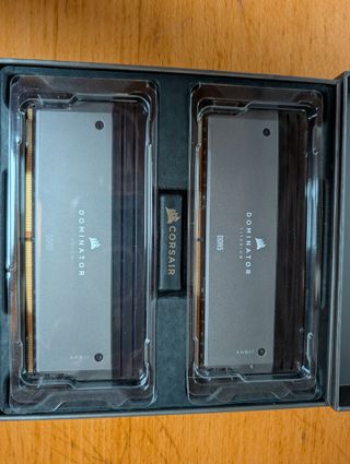 Corsair DDR5 Dominator Titanium 64GB