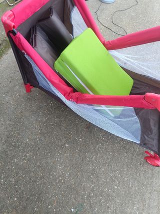 Cuna de viaje plegable