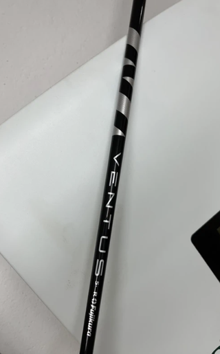 Driver Titleist 913 D2 10.5° palo de golf