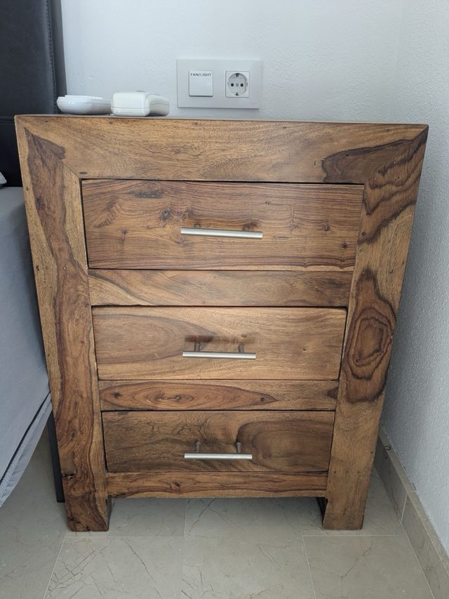 Coppia di Comodini in Legno Rustico Massiccio