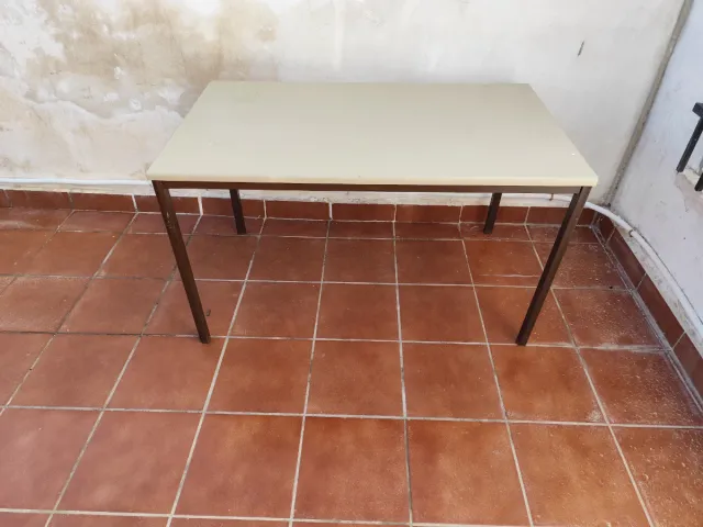 2 Mesas Escolares Beige Metal