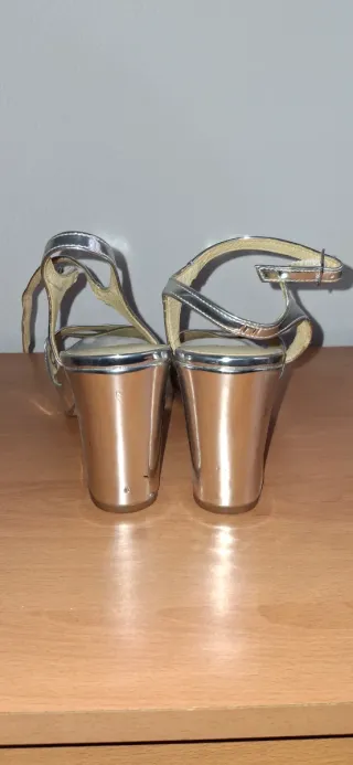 Zapatos de fiesta plateados talla 41