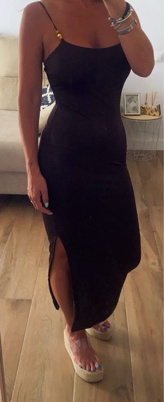 Vestido negro tirantes con detalle dorado