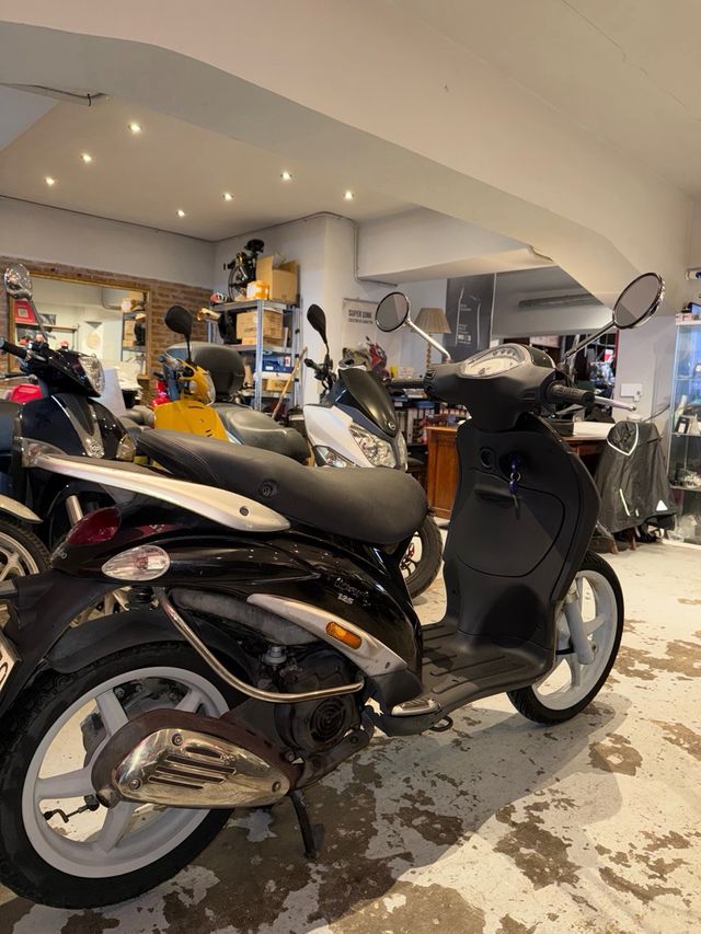 Piaggio Liberty 125 2005 Negra