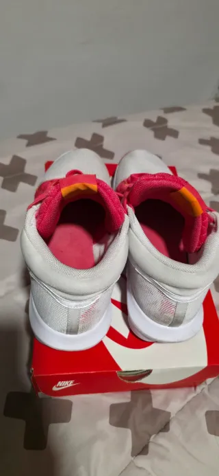 Nike LeBron Witness 8 "White/Aster pink"