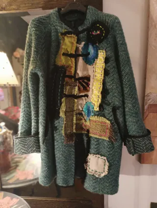 CHAQUETA NUEVA DE PUNTO GORDO TALLA OVERSIZE.