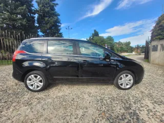 Peugeot 5008 1.6HDi "7 PLAZAS" PEGATINA B AÑO 2013