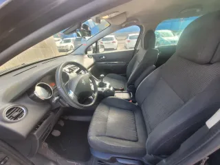 Peugeot 5008 1.6HDi "7 PLAZAS" PEGATINA B AÑO 2013