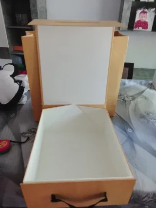 Caja y Bolsa Fendi Roma Amarilla