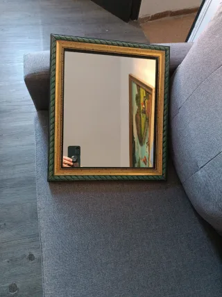 Espejo decorativo dorado y verde