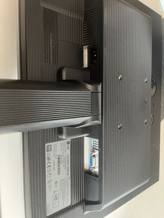 Monitores LG FLATRON (Plata)