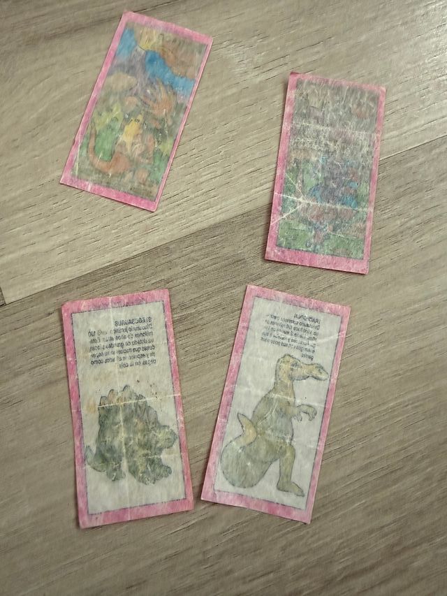 4 Cromos Dinosaucers Chicle