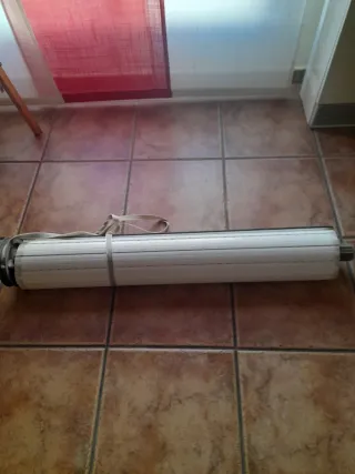 2 Persianas de plástico enrollables