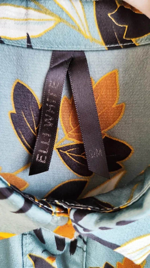 Blusa con stampa floreale blu