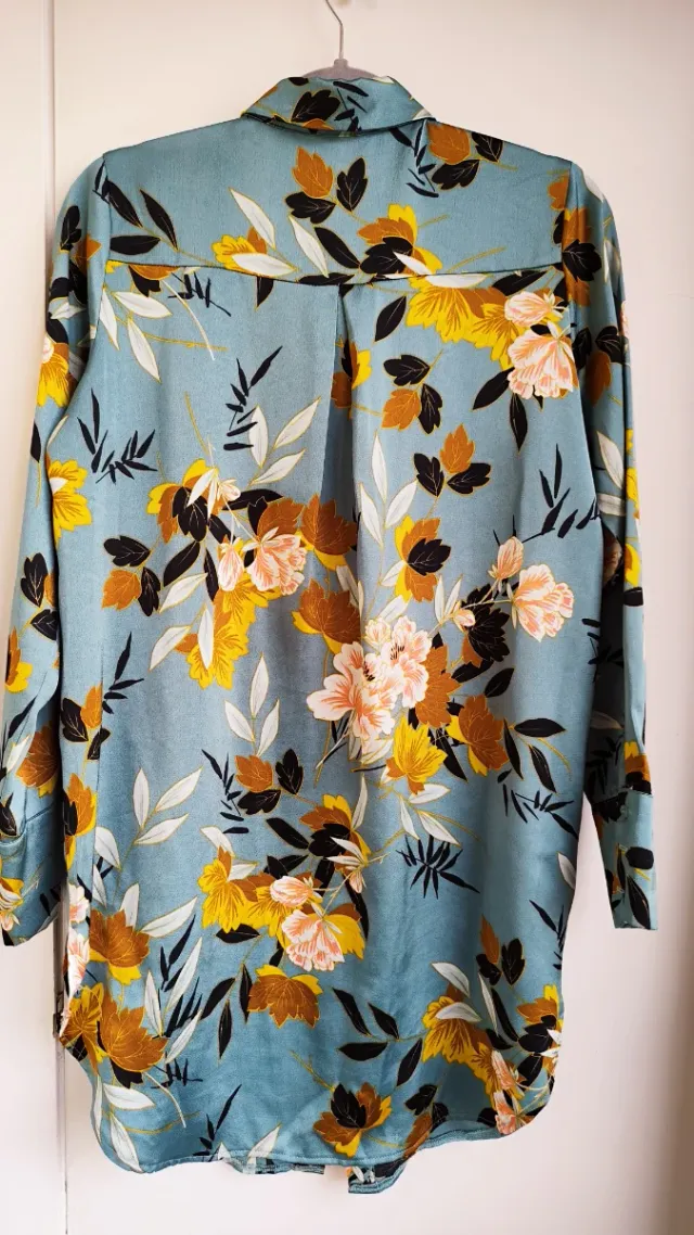 Blusa con stampa floreale blu