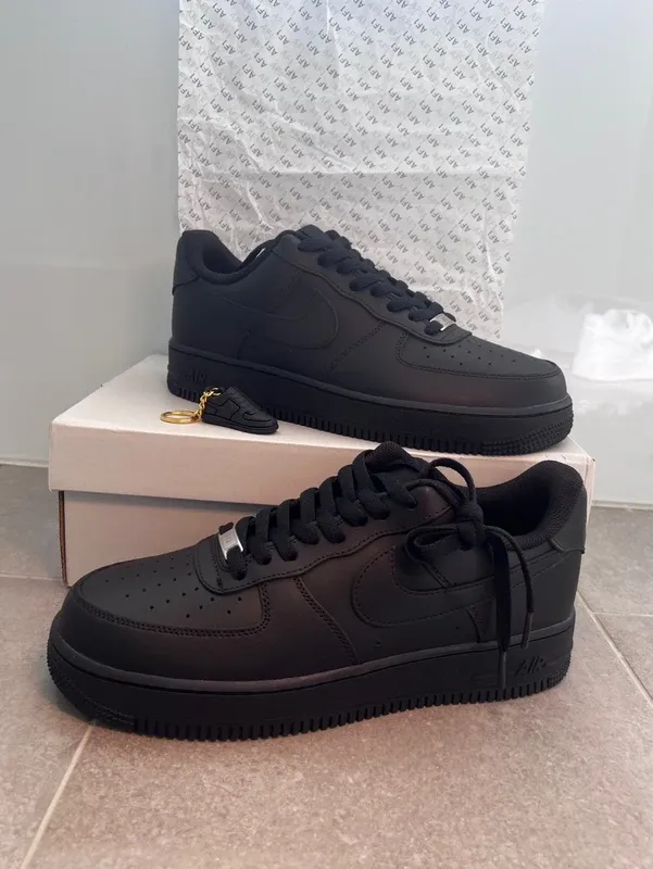 Nike Air Force 1 Low '07 Negro Talla 37.5-47