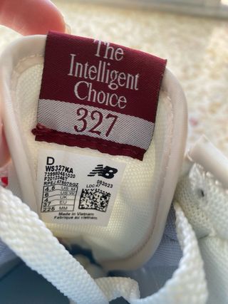 New Balance 327 Rojo y Blanco