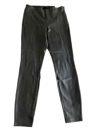 Pantalón efecto piel Stradivarius T.L.