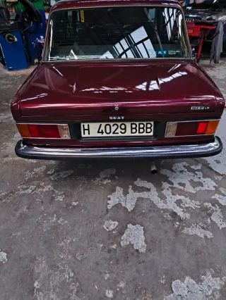 SEAT 124 1978