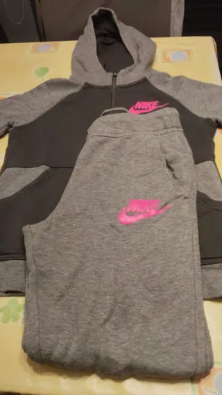 Chándal Nike 12-13 años gris y rosa