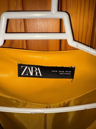 Chaqueta Zara Mostaza Talla M