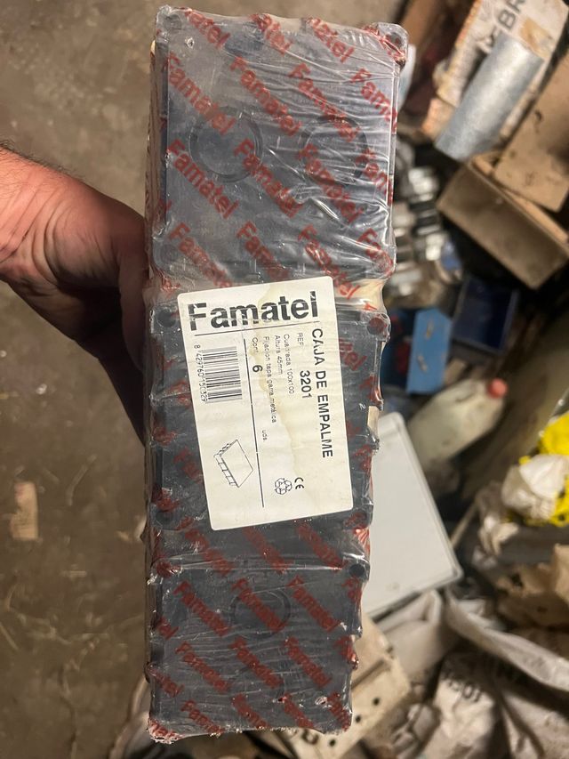 Caja de Empalme Famatel 100x100