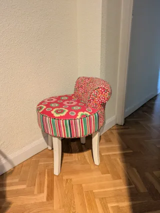 Sgabello vintage imbottito