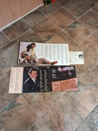 3 Vinilos y 1 Single de Julio Iglesias