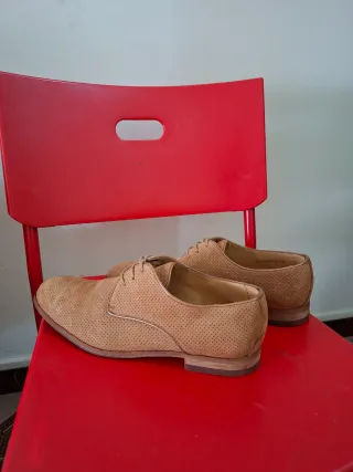 Zapatos Guy Laroche Beige Piel Perforada