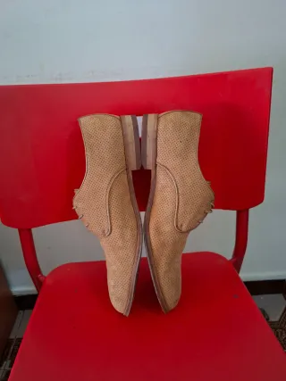 Zapatos Guy Laroche Beige Piel Perforada