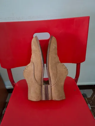 Zapatos Guy Laroche Beige Piel Perforada