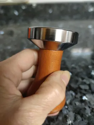 Tampatore per caffè in legno e acciaio