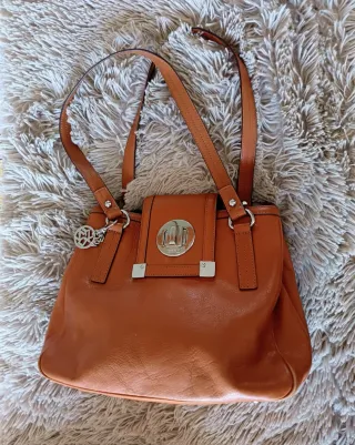 Bolso de piel DKNY marrón