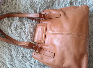 Bolso de piel DKNY marrón