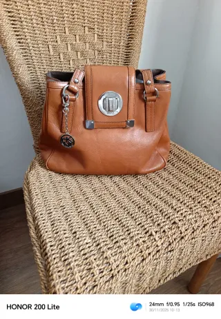 Bolso de piel DKNY marrón