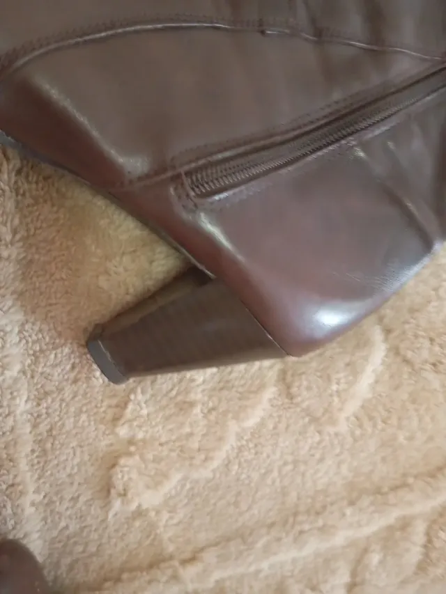 Botas altas de piel marrones