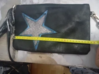 Bolso Negro con Estrella Plateada