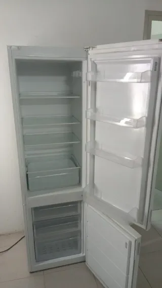 Nevera blanca OK.