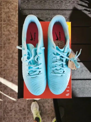 Botas de fútbol Nike Tiempo Talla 41