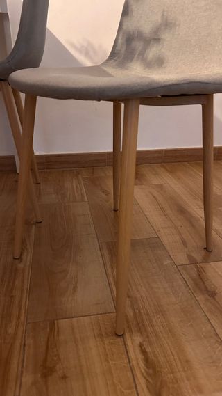 Mesa comedor con 4 sillas